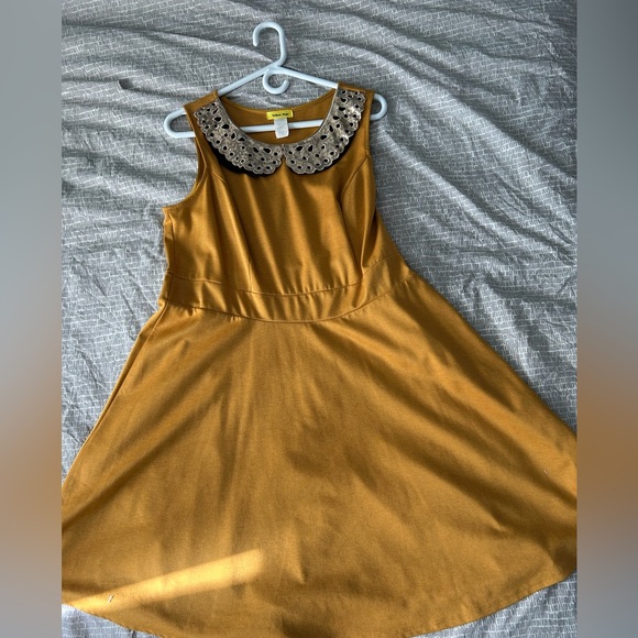 ModCloth A-line Mustard Dress with Sequin Peter Pan collar - Picture 1 of 3